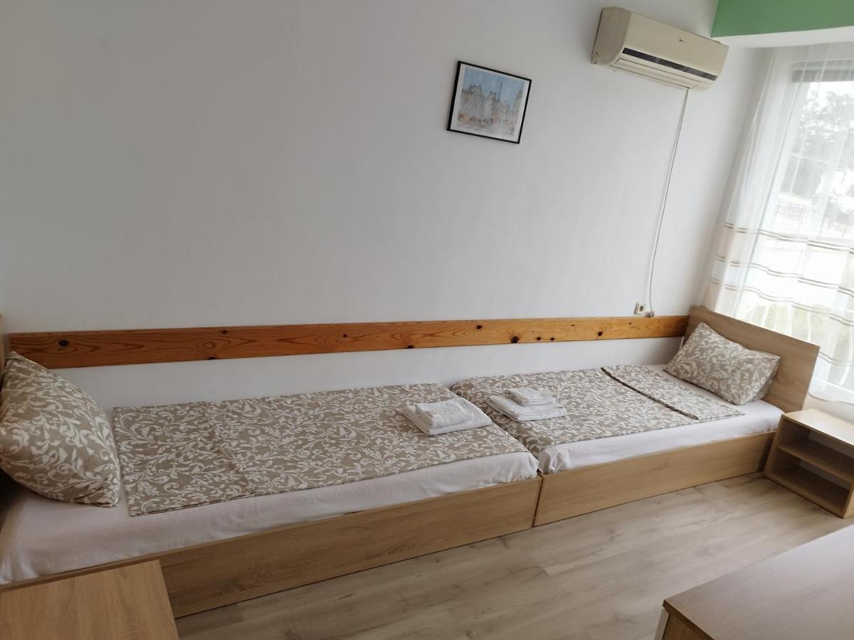 Family Hotel Kentavar 2 Byala  Esterno foto